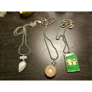 Random friend necklaces